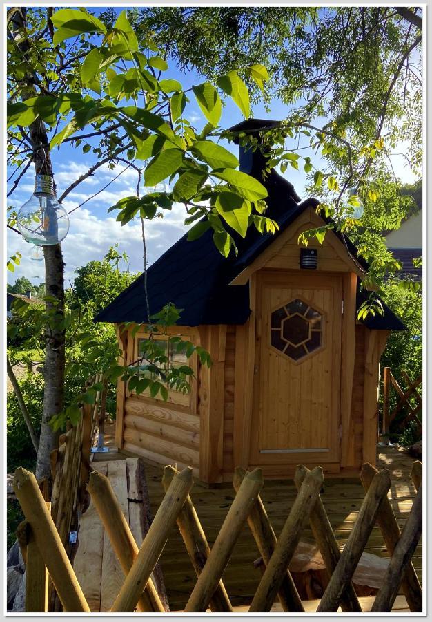 Cottage-Gite & Jacuzzi - Chez Flo & Marc シュジ・シュル・シゼ エクステリア 写真