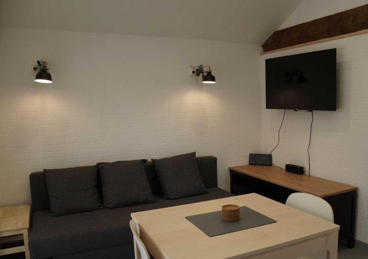Cottage-Gite & Jacuzzi - Chez Flo & Marc シュジ・シュル・シゼ エクステリア 写真